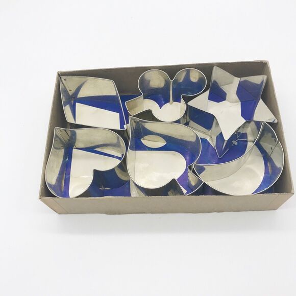 Vintage Cookie Cutters Mid Century Metal MCM 6 Piece Set Star Moon Heart Etc - Picture 2 of 12